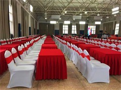 玉樹履帶式裝載機(jī)出租 助力慶典服務(wù)高效運作